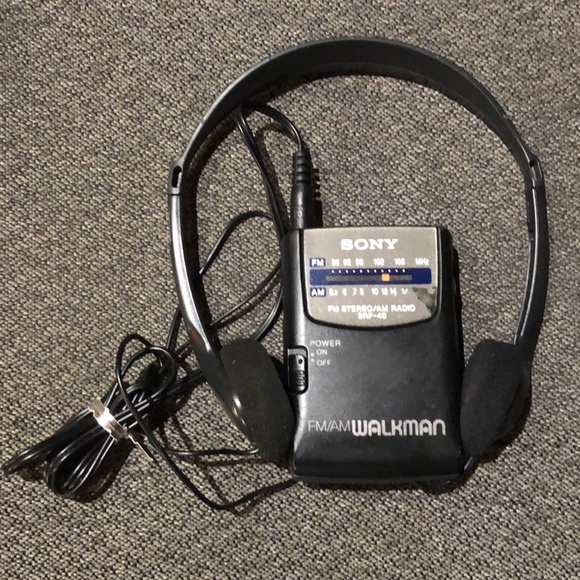 Sony | Portable Audio & Video | Vintage Sony Am Fm Walkman Radio Srf 49 ...